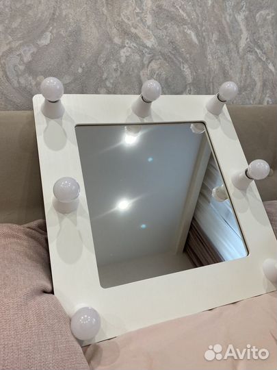 Зеркало гримерное