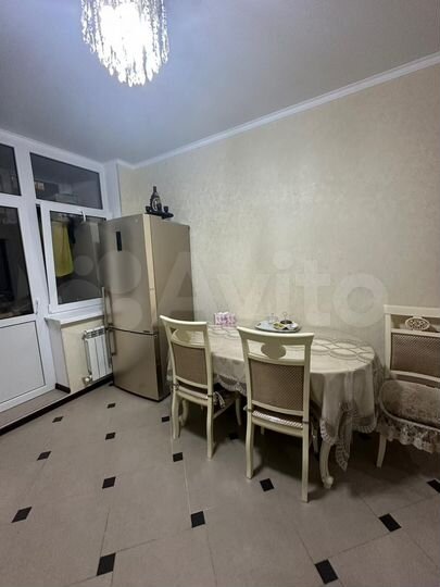 2-к. квартира, 55 м², 6/16 эт.