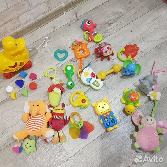 Пакет игрушек/ погремушек для малыша