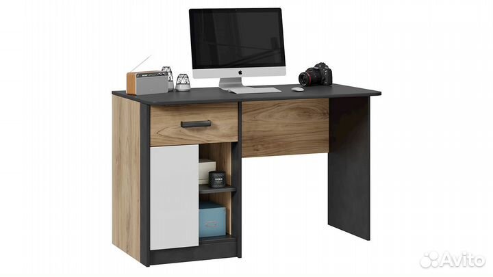 Стол письменный 