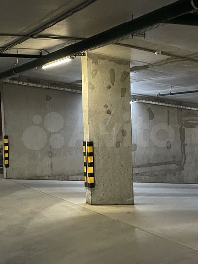 Машиноместо, 15 м²