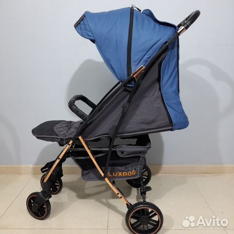 Прогулочная коляска цвет синий