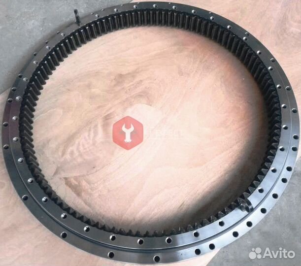 Поворотный круг Komatsu PC300LC-8 207-25-61100