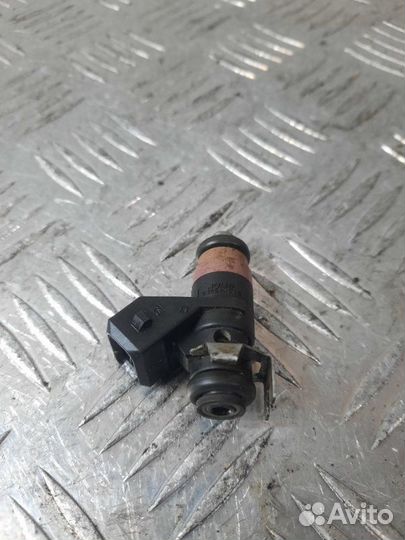 Форсунка Renault Megane хэтчбэк 1.6 K4M812 2007