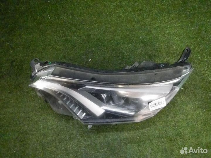 Фара левая Toyota RAV4