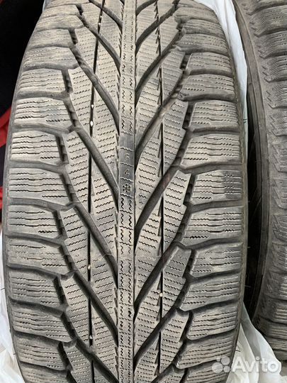 Nokian Tyres Hakkapeliitta RSi 225/55 R18