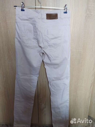 Джинсы белые