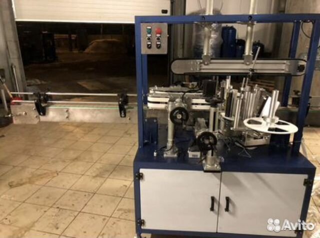 Этикетировочный автомат Этикетировщик