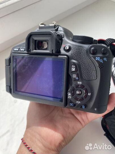 Зеркальный фотоаппарат canon 600d