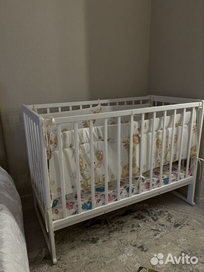Детская кроватка новая с матрасом