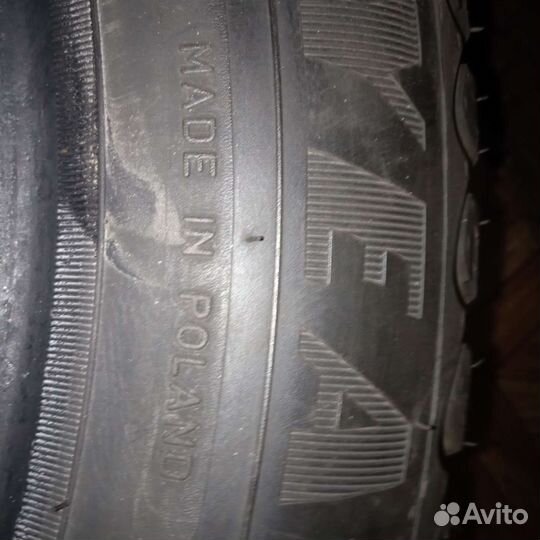 Goodyear Ultra Grip Ice Arctic 2 215/55 R17