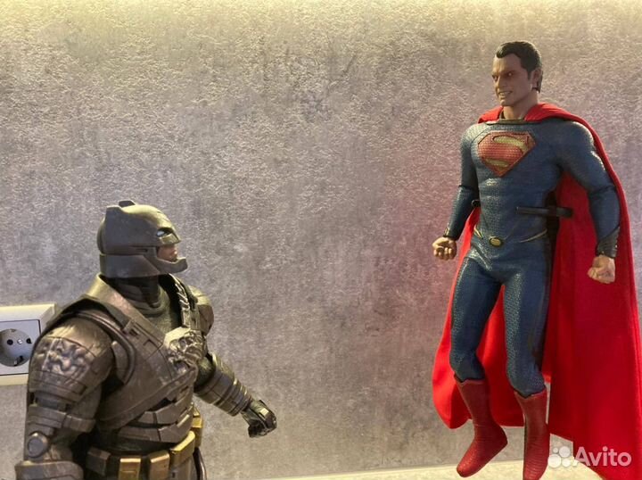 Hot Toys MMS 200 Superman + злой скульпт супермена
