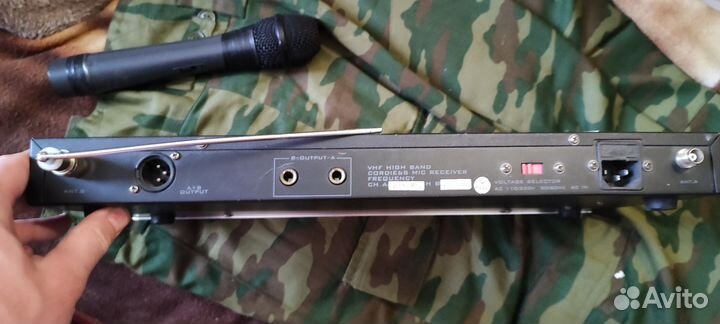 Радиомикрофон с базой wms 005