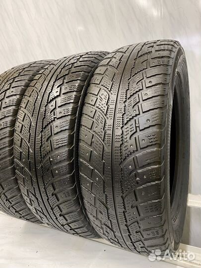 Kumho I'Zen RV Stud KC16 235/60 R18 107T