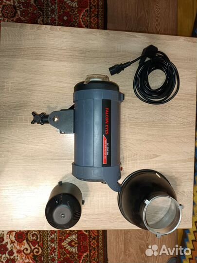 Falcon (моноблоки/вспышки, предметный столик)