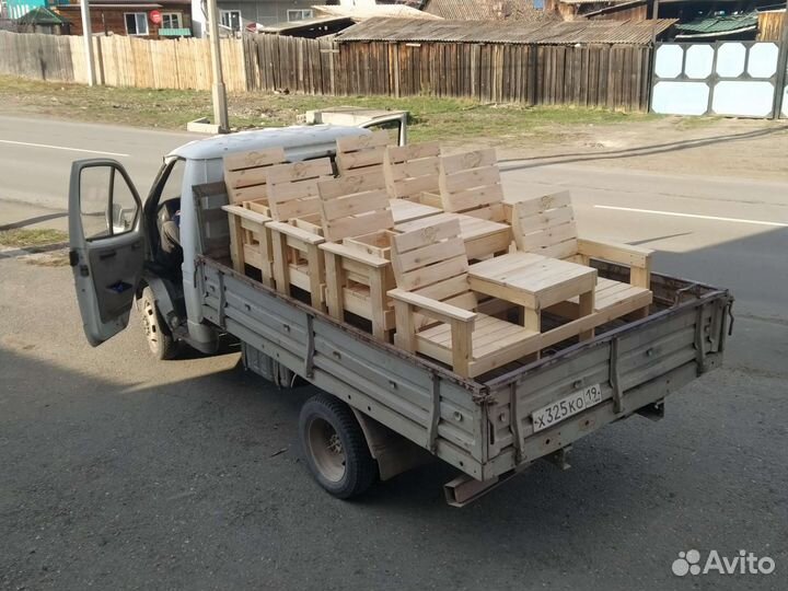 Скамейка со столиком