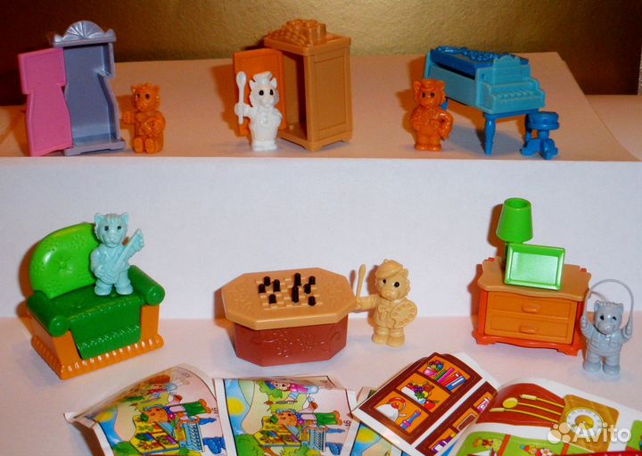 Киндер Кошки с мебелью Мышки в овощах серии К97 98