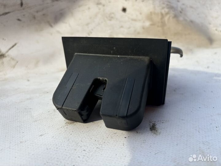 Замок багажника Skoda Octavia A7 Rapid Audi A3 Q5