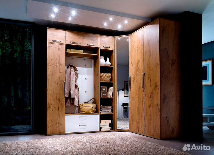 Угловой шкаф