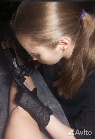 Модель на тату, татуировка