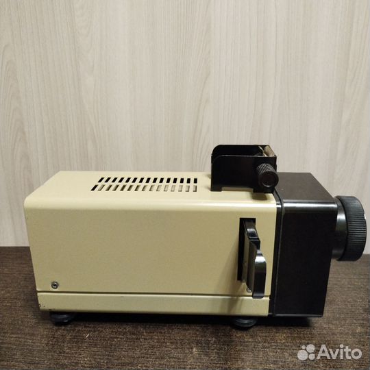 Фильмоскоп Зарница СССР с диафильмами