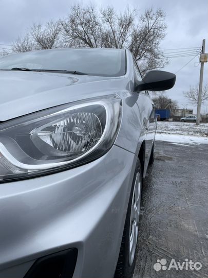 Hyundai Solaris 1.6 AT, 2012, 63 118 км