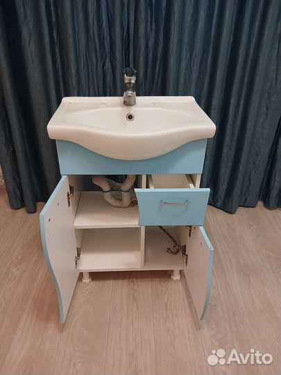 Тумба для ванной с раковиной