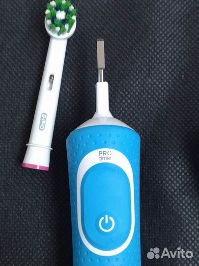 Электронная зубная щетка oral B Braun pro