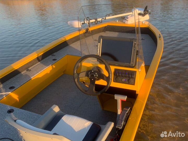 Спайдер 390 с рулевой консолью под мотор 9,9-30лс