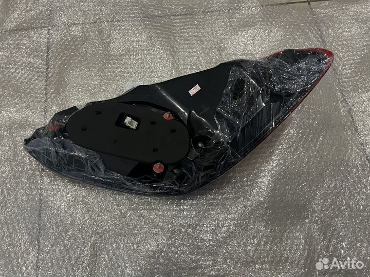 Левый задний фонарь Mercedes w205 рестайл новый