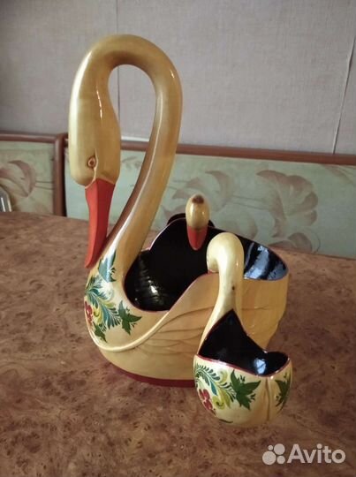 Лебедь ручная роспись (сувениры)