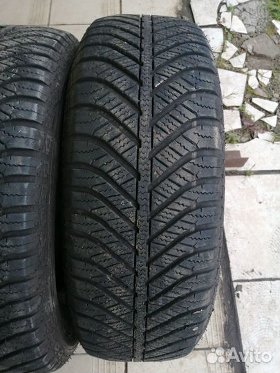 Goodyear Vector 4Seasons 195/65 R15