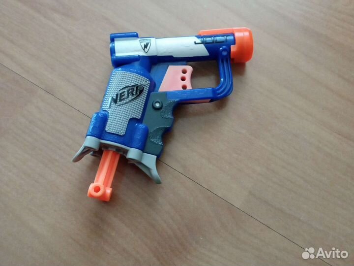 Пистолет маленький Nerf
