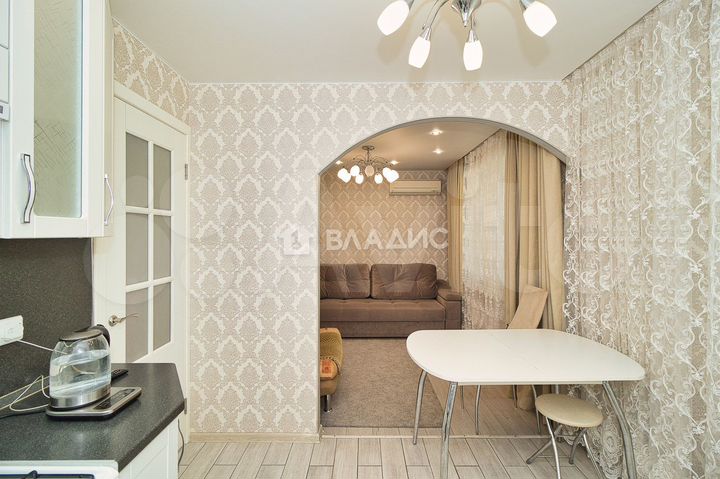 2-к. квартира, 65,5 м², 2/10 эт.