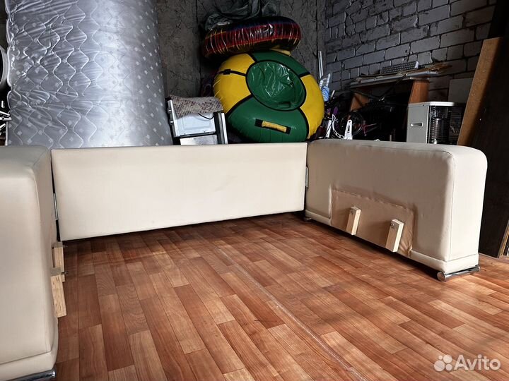 Подлокотник для дивана