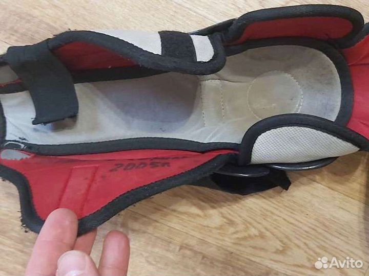 Щитки хоккейные