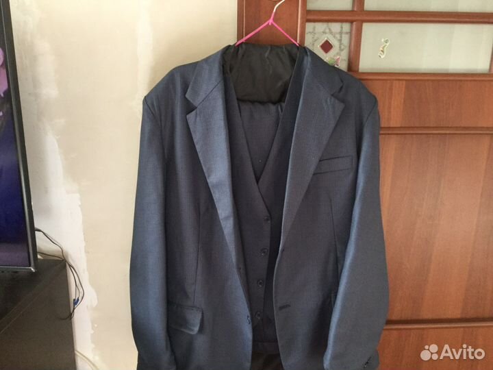 Мужской костюм тройка