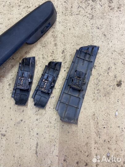 Кнопка стеклоподъемника Honda FIT GD1