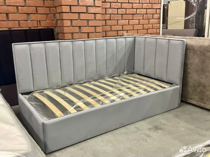 Кровать односпальная в наличии