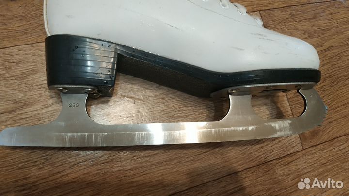 Коньки фигурные 34
