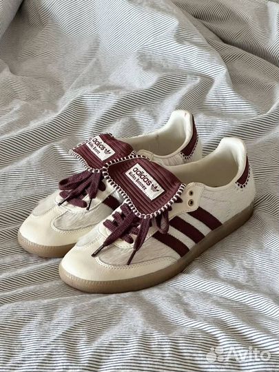 Кроссовки женские adidas wales bonner cream white