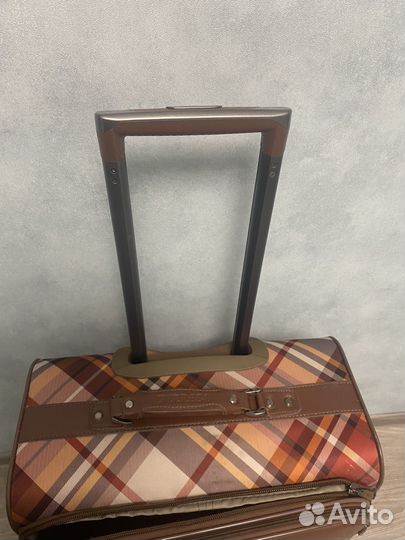 Чемодан размера L