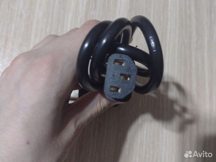 Кабель для компьютера