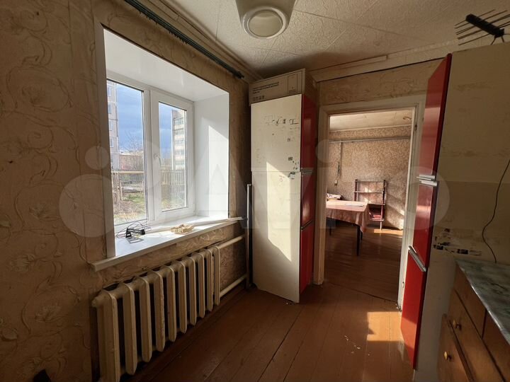 3-к. квартира, 40 м², 1/2 эт.