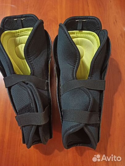 Щитки хоккейные