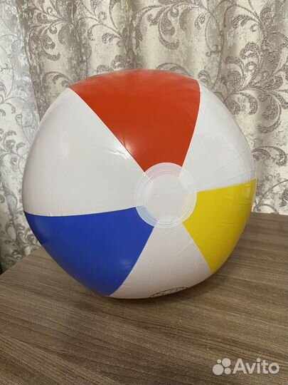 Спасательный жилет,нарукавники и мяч для детей