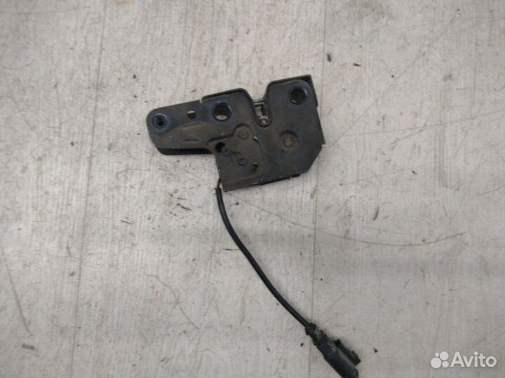 Замок капота Skoda Fabia 2007-2015