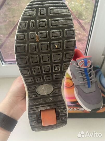 Кроссовки с колесиками