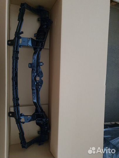 Панель передняя(телевизор) Ford Focus 2 1675180