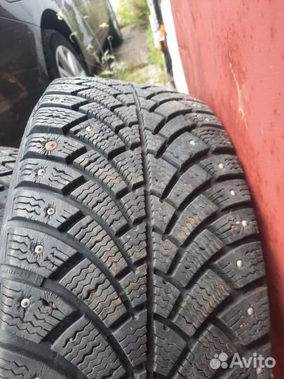 Bfgoodrich G-Force Stud 205/55 R16